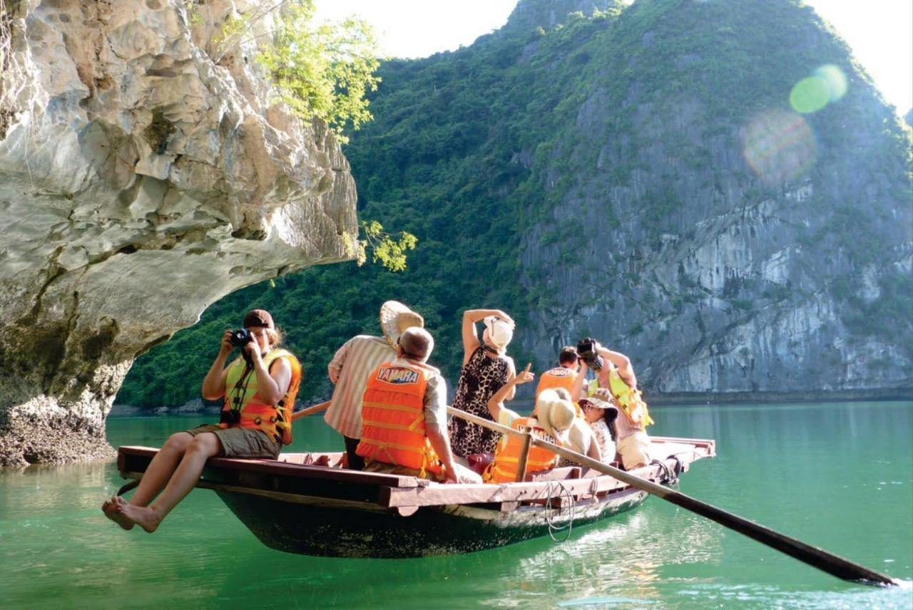 Hotel Charm Boutique Cruise Ha Long Exterior foto